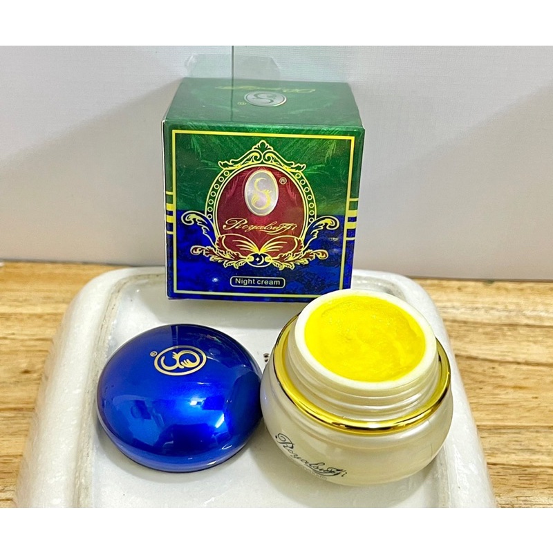 Kem dưỡng da Royalsuffi ngọc trai và nhân sâm ban ngày - HX922