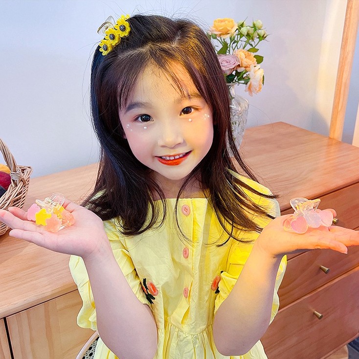 Kẹp tóc mái màu sắc ngọt ngào dễ thương cho bé gái