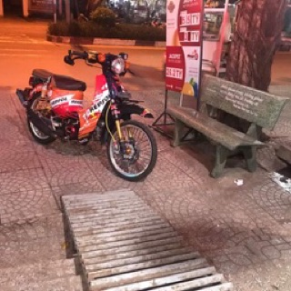 Tem trùm xe cub bự