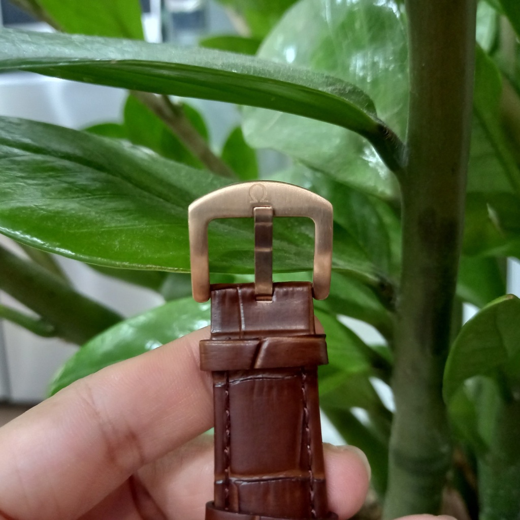 [Máy cơ bảo hành 12 tháng] Đồng hồ nam Omega - size 42, trữ cót 80 tiếng, dây da cao cấp | BigBuy360 - bigbuy360.vn