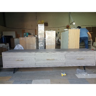 Kệ tivi 1.8m vát chéo cạnh