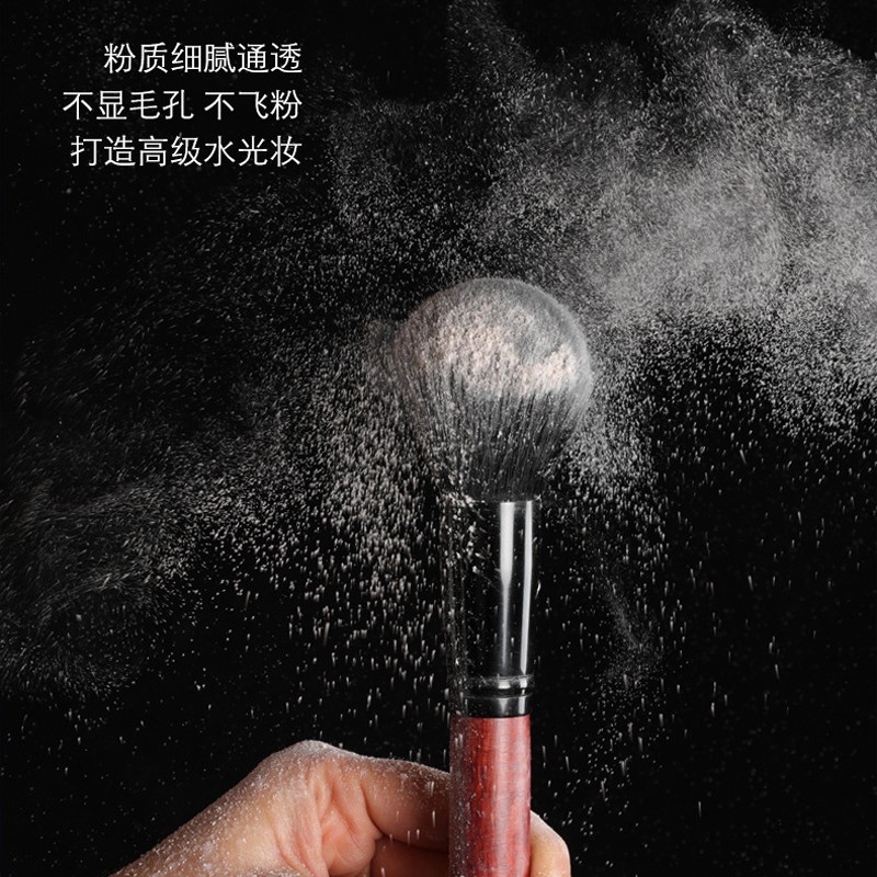 Phấn phủ kiềm dầu lâu trôi với 3 màu lì | BigBuy360 - bigbuy360.vn