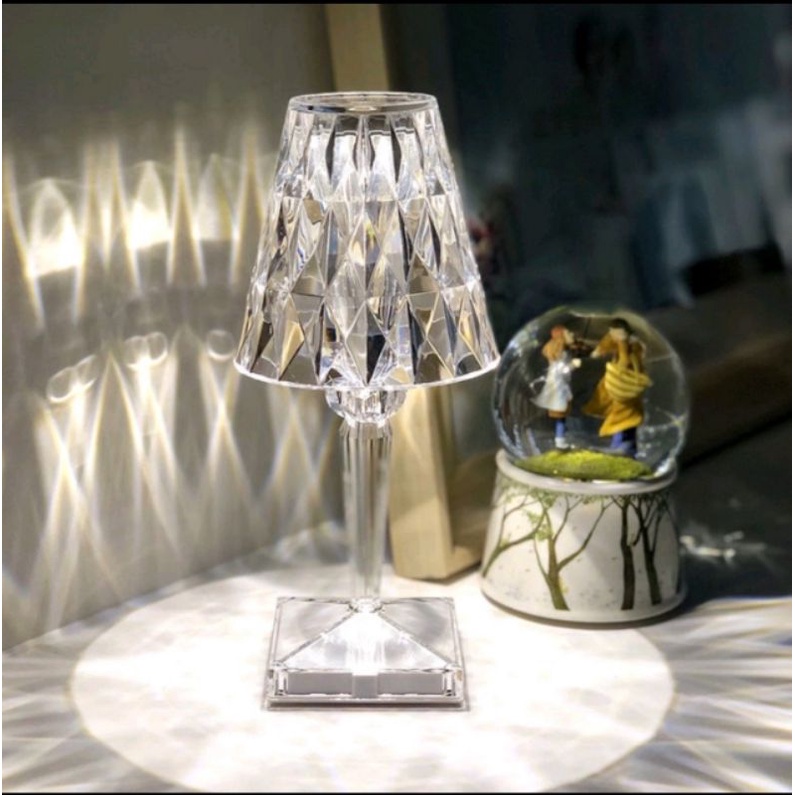 Đèn ngủ pha lê cảm ứng cho không gian sống thêm xinh