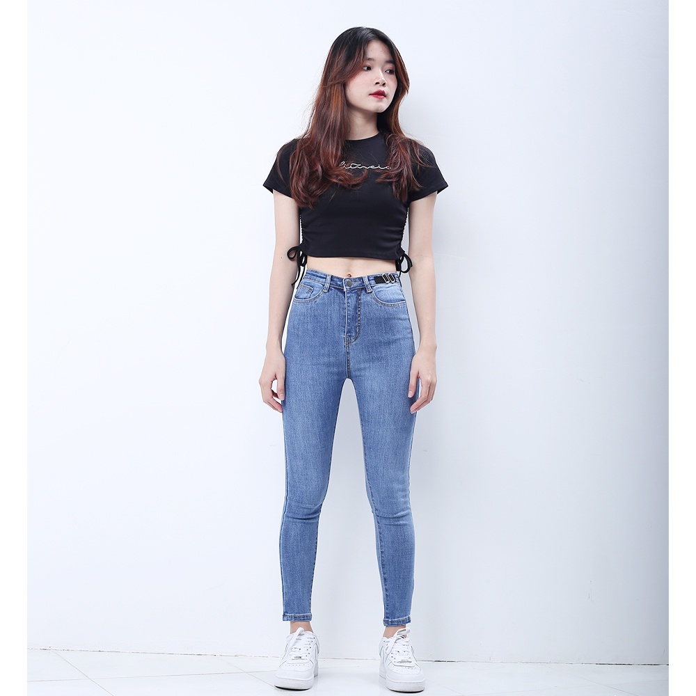 Quần jeans dài nữ co giãn SAIGONJEAN cạp thường phối dây nịt đen màu xanh nhạt QD031