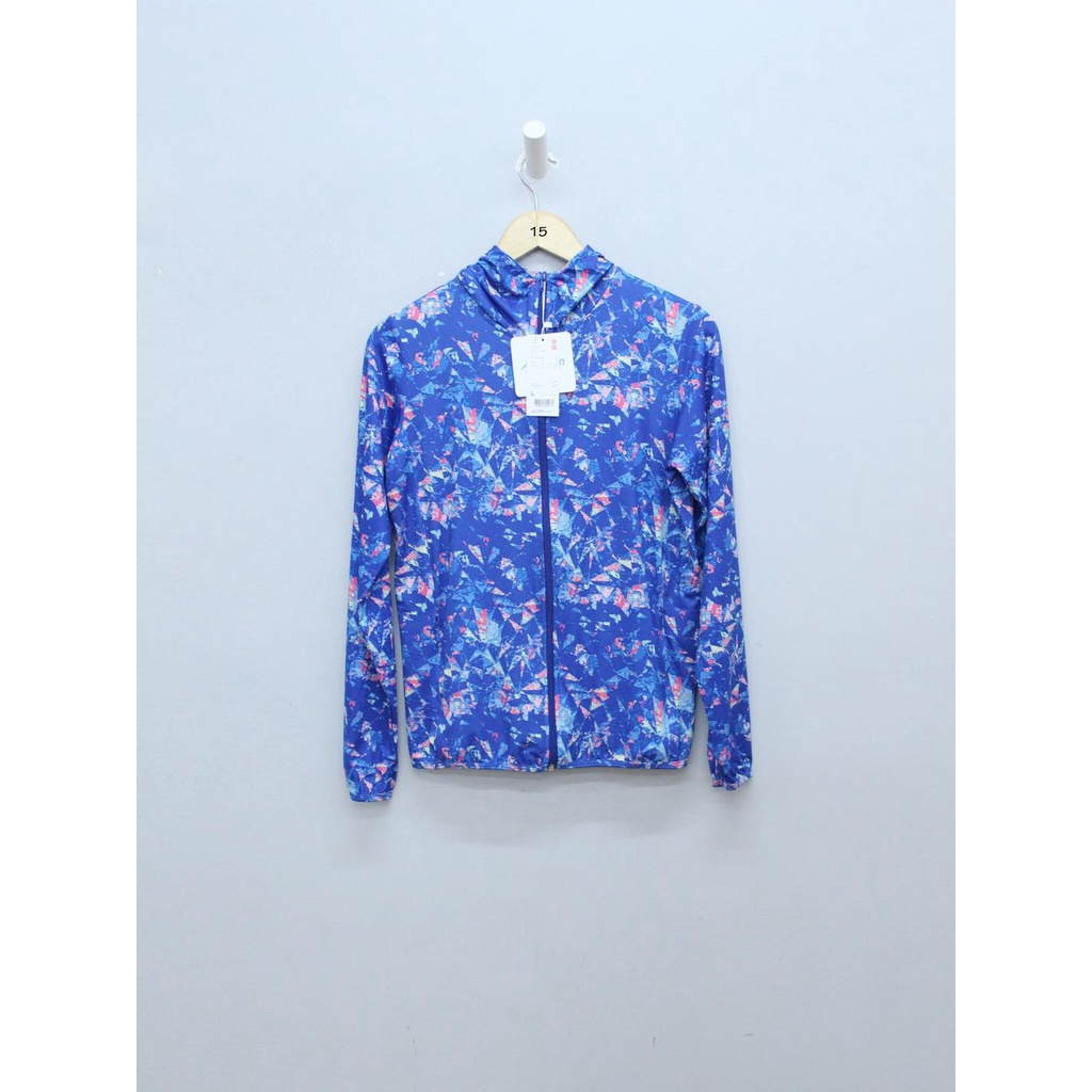 Q9341 - Áo khoác Uniqlo in họa tiết 15