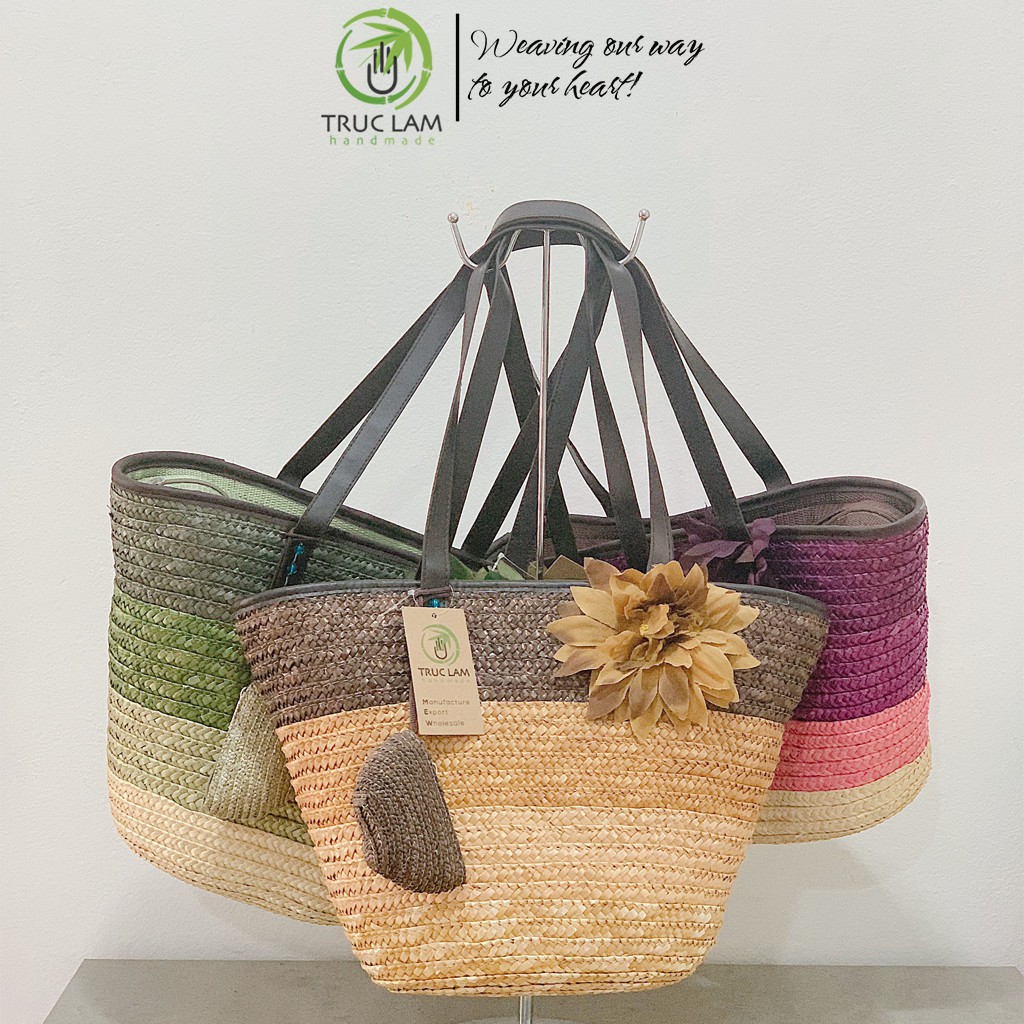 Túi Cói Thời Trang Nữ Thân Nhiều Màu Sắc Trang Trí Bông Hoa Gắn Ví Treo Nhỏ – Trúc Lâm Handmade