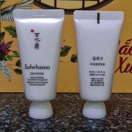 Sữa rửa mặt Sulwhasoo dưỡng trắng da bạch sâm tuýp 30ml