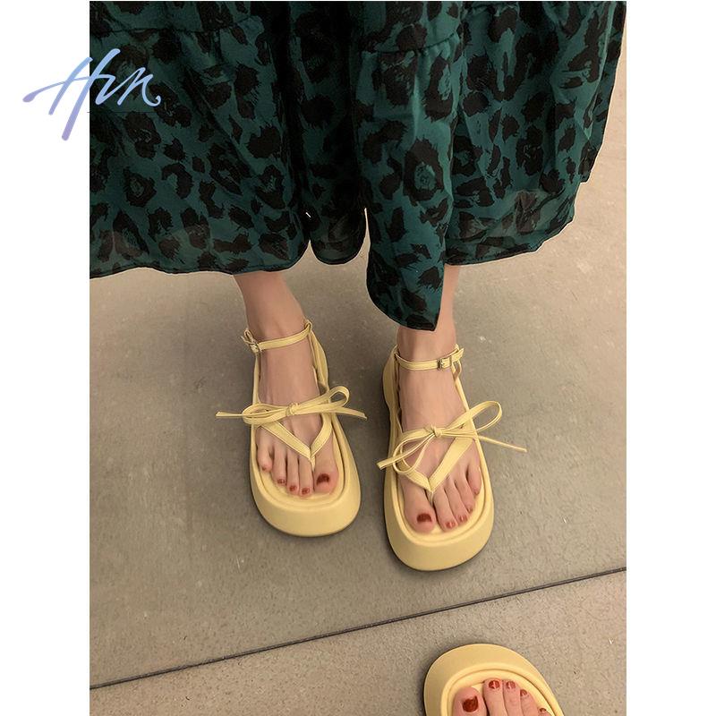 Giày Sandal Đế Dày 2022 Khóa Cài Phong Cách Thời Trang Xuân Hè Cho Nữ