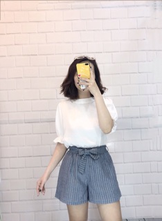 Áo sơ mi lụa tuyết tay bồng.
