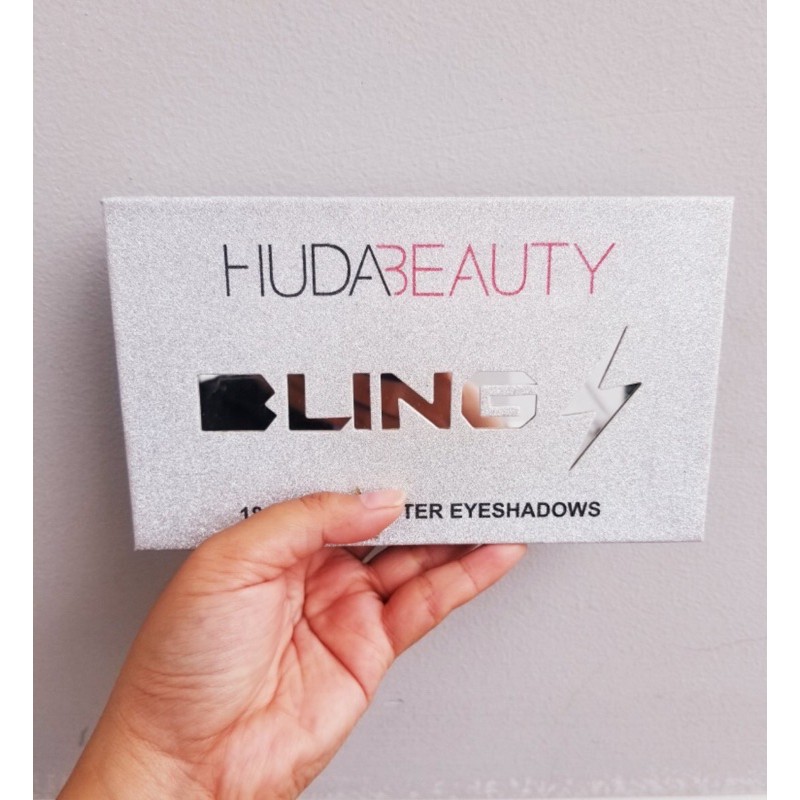 [Mỹ phẩm chính hãng]Màu Mắt Nhủ Kim Tuyến 18 Ô HUDA BEAUTY NỘI ĐỊA THAILAND