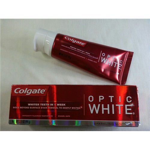 Kem đánh răng Colgate Optic White Sparkling Mint