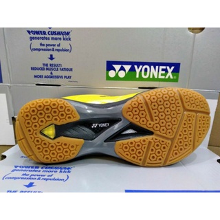 Giày cầu lông yonex (tặng bít tất 30k)