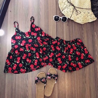 Bộ lanh áo hai dây và quần đùi