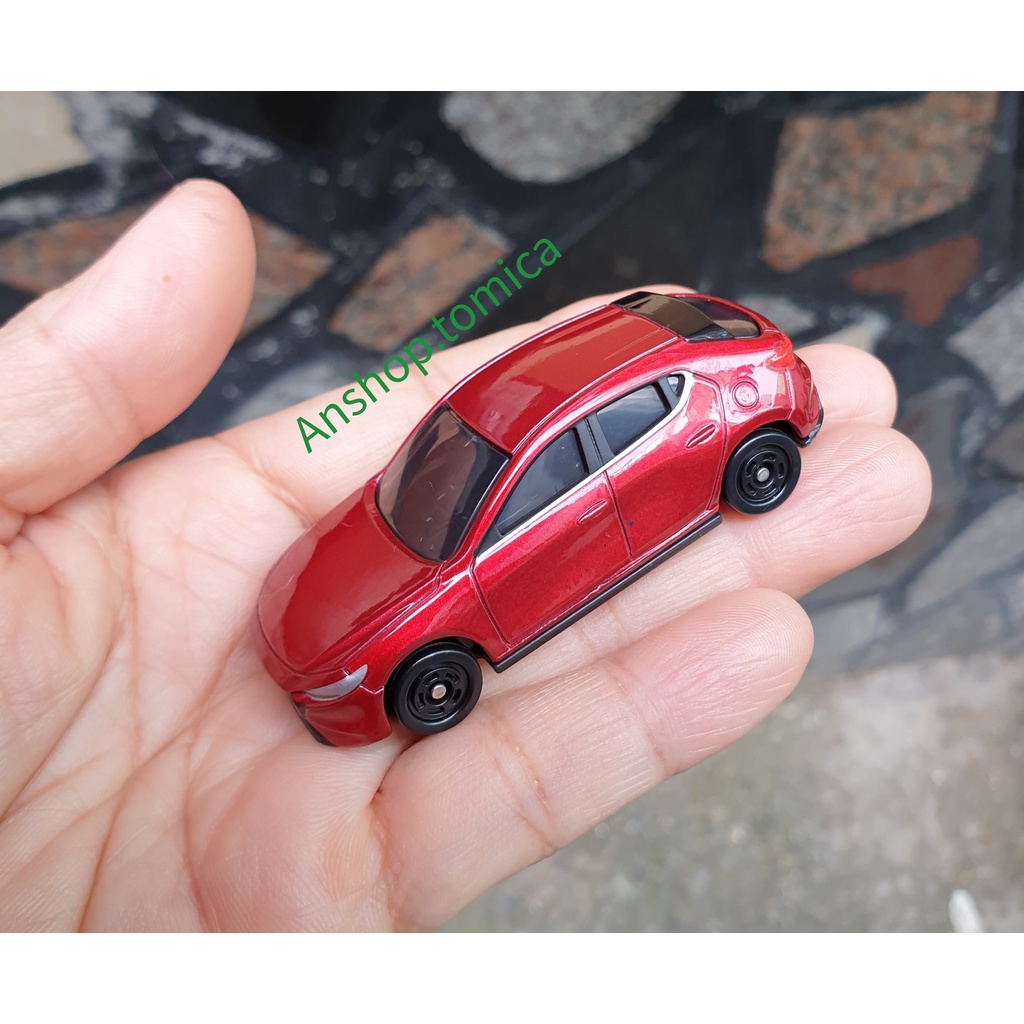 Xe mô hình tĩnh tomica Nhật Bản - Mazda3 màu đỏ