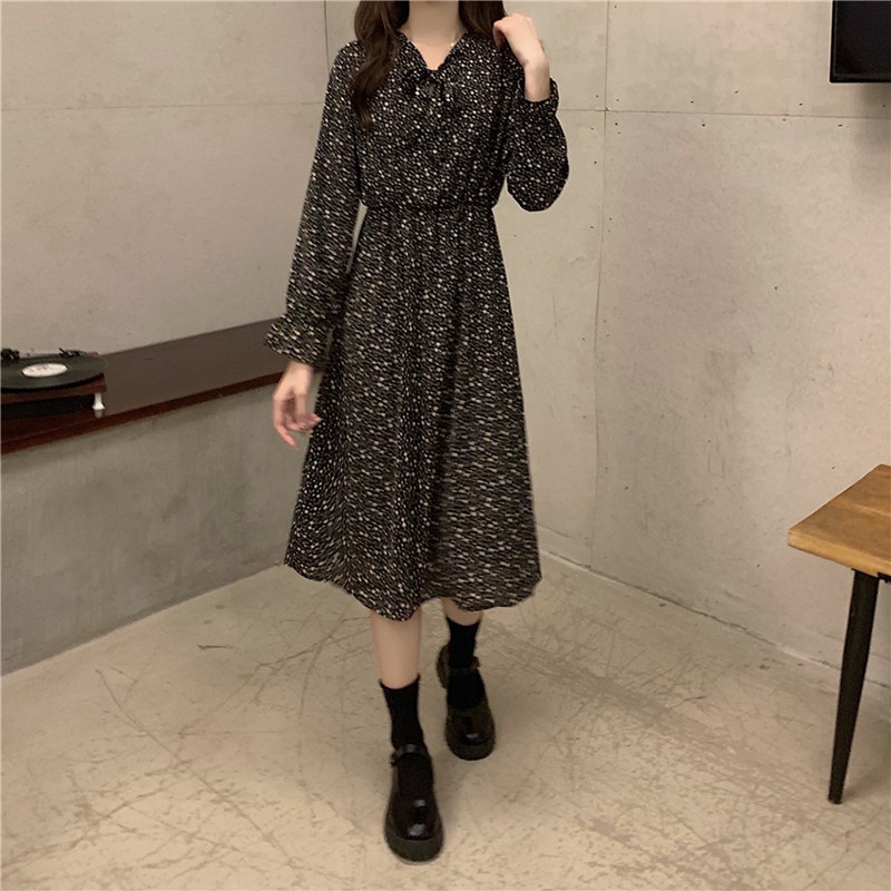 Đầm Dài Tay Màu Đen Họa Tiết Hoa Phong Cách Retro Pháp Cho Nữ