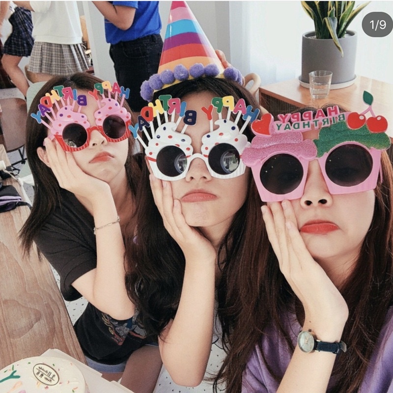 kính nhựa sinh nhật happy birthday hoa cúc cute dễ thương