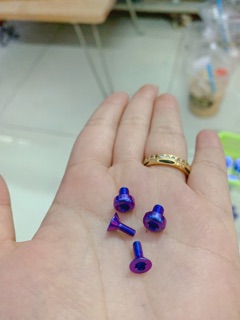 Combo 2 ốc núm + đít bình dầu phuộc titan GR5