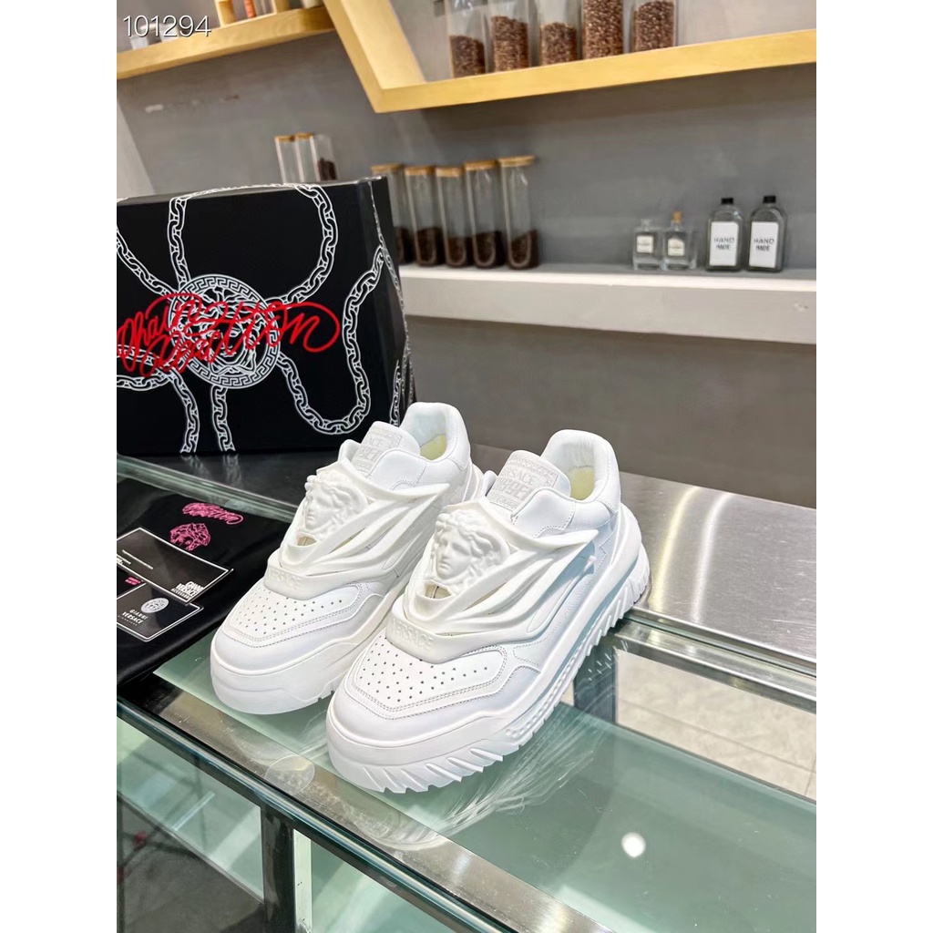 Giày sneaker da thật thời trang nam cao cấp Versace sành điệu, thanh lịch và cá tính