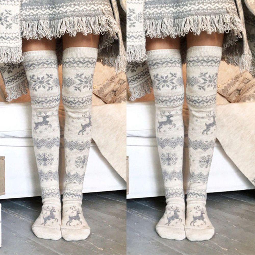 LAY Tất DàI Qua GốI HọA TiếT GiáNg Sinh