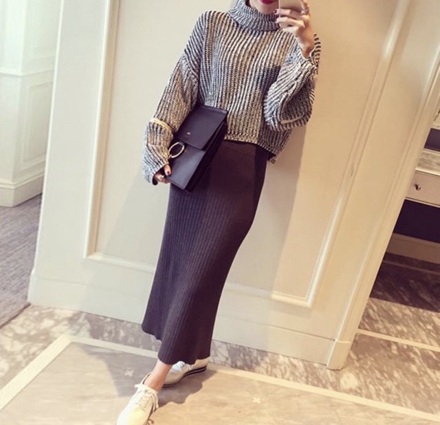 Chân váy len gân dài xẻ sau | BigBuy360 - bigbuy360.vn