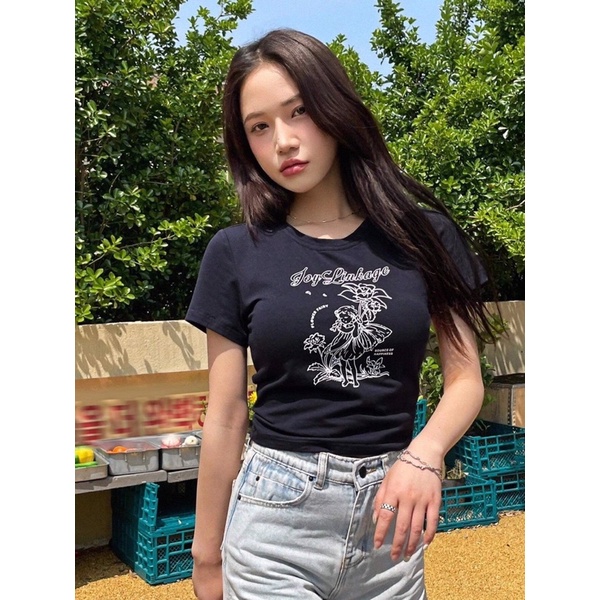 Áo croptop thun cotton đen in chữ Joy Linkage