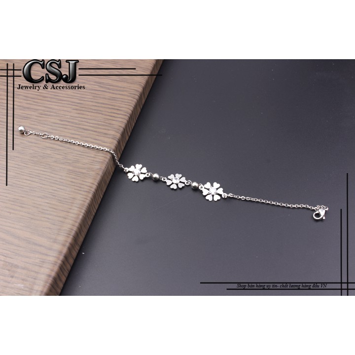 Lắc tay hoa 5 cánh gắn đá xinh xắn