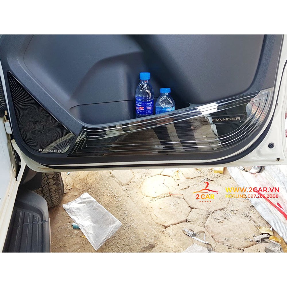 Ốp Tapli, Màng Loa cánh cửa xe Ford Ranger 2016 - 2021, hàng Titan Cao cấp