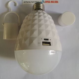 Bóng đèn tự sáng khi cúp điện kiêm pin dự phòng