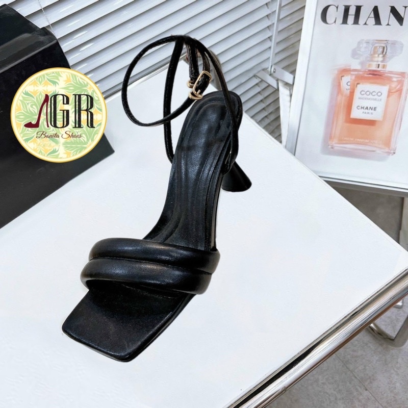 Sandal quai phồng viền giữa da gót nhọn 5 cm