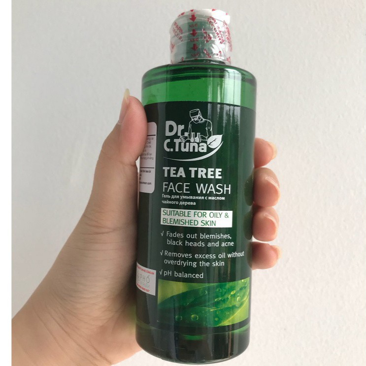 Gel rửa mặt Tea Tree dành cho da mụn và da dầu Farmasi 225ml