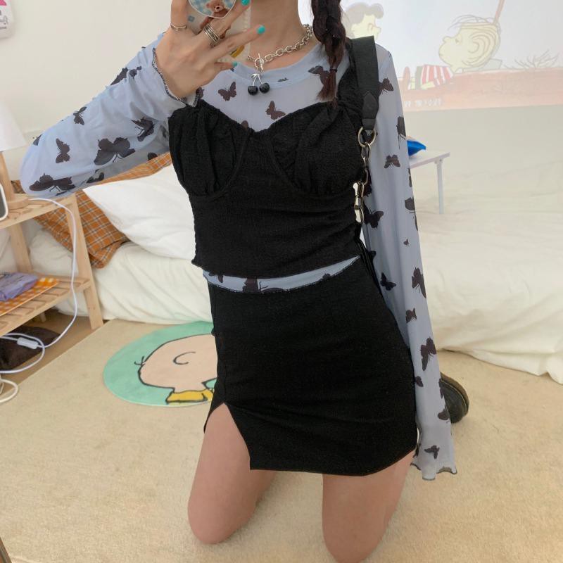 Spot sale[Two-piece suit] Butterfly net yarn long-sleeved bottoming T-shirt + short love button vest two-piece female suit