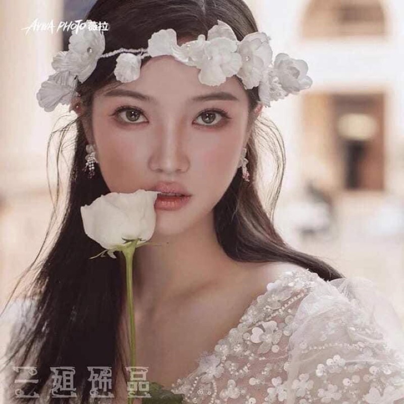 cài tóc dải hoa cô dâu