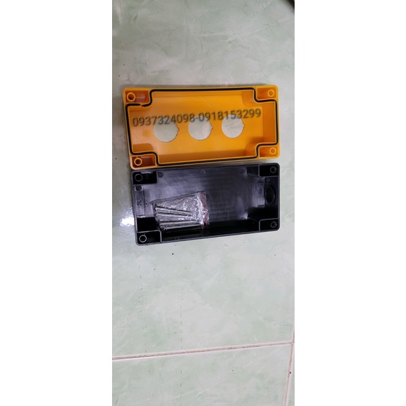 Hộp nút nhấn phi 25