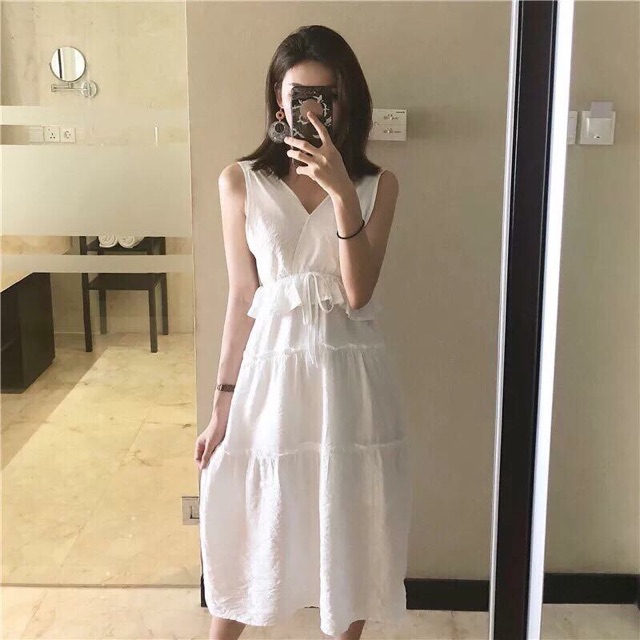 Maxi trắng hở lưng