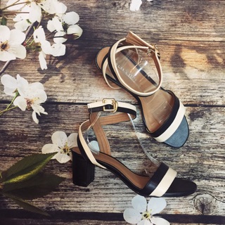Sandal charles & keith vnxk