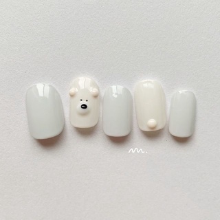 Móng up gấu trắng