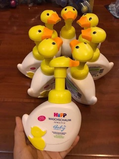 Sữa tắm con vịt thương hiệu Hipp