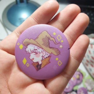 [BTS][CÓ SẴN] HUY HIỆU (BADGE) BTS WITCHER CÁN KIM TUYẾN