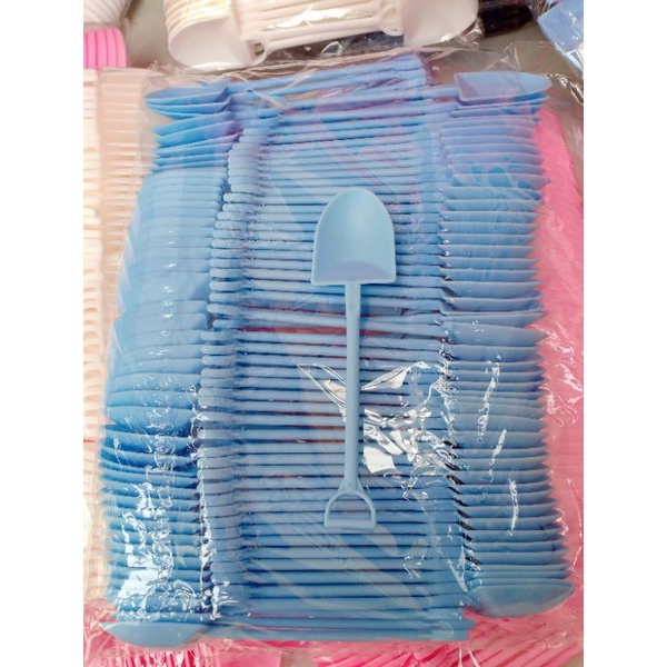 Xẻng xanh dương