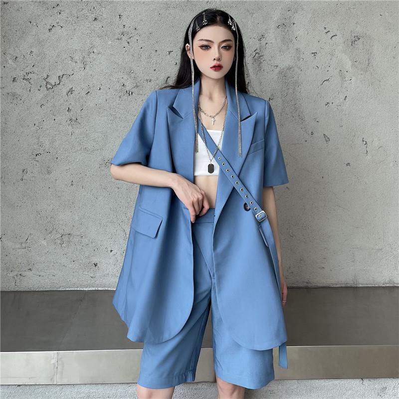 Summer fashion suit women's 2021 new ins thin fried Street short sleeved suit + casual shorts two piece suit