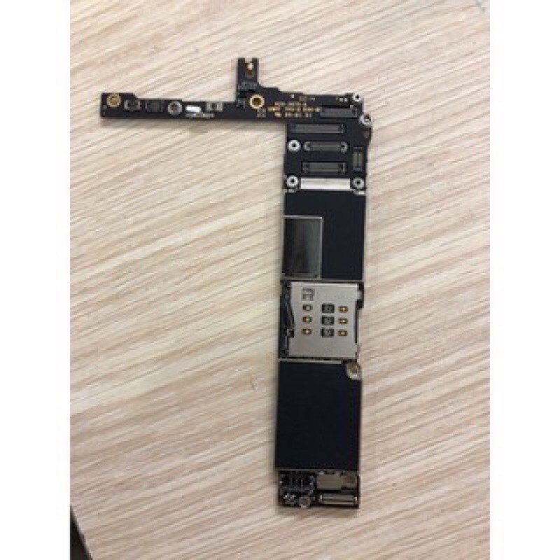 Main 6 / 6 plus quốc tế  không vân tay dùng được sim