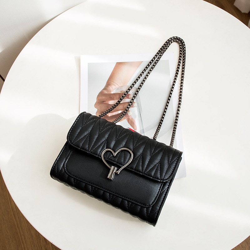 Túi Đeo Chéo Thời Trang Hàn Quốc Khóa Tim SP2441