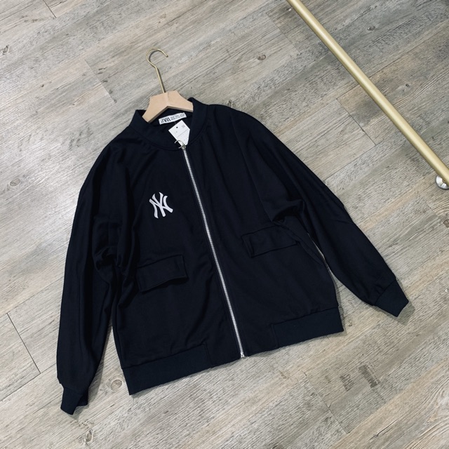 [Mã WASTMAY giảm 15% tối đa 30K đơn 150K] BÁN SỈ ÁO BOMBER ĐEN THÊU LOGO NY | BigBuy360 - bigbuy360.vn