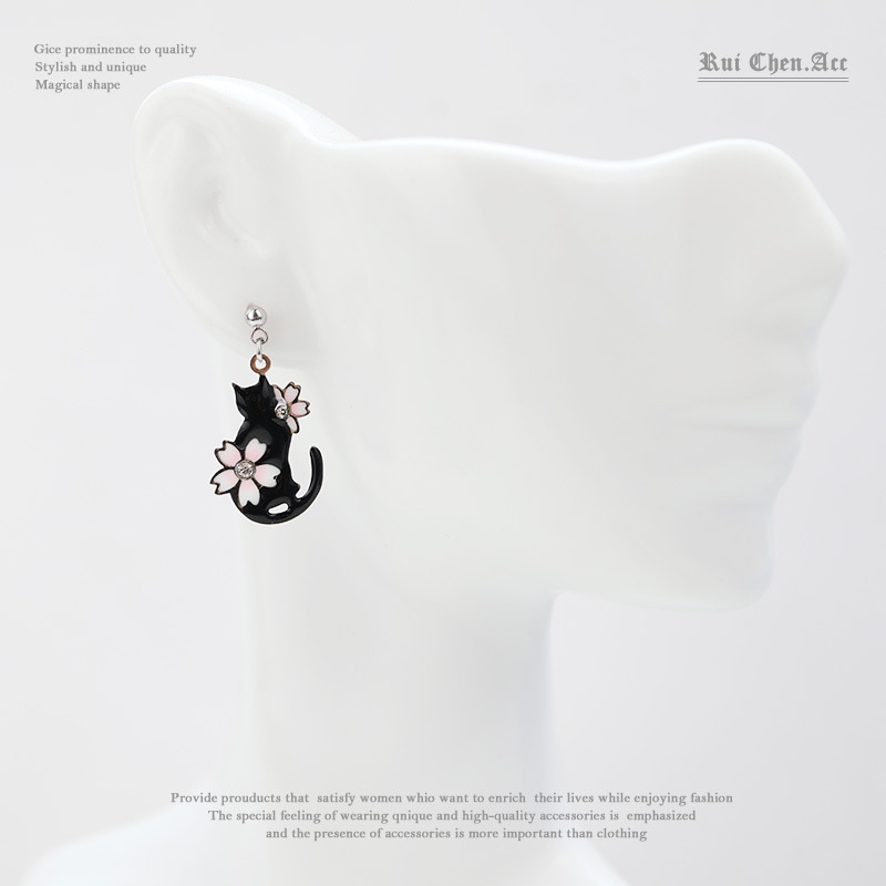 [Hàng Mới Về] Bông Tai Dạng Kẹp Không Đối Xứng Hình Hoa Anh Đào Sơn Dầu Bằng Resin Thời Trang Xuân Hè