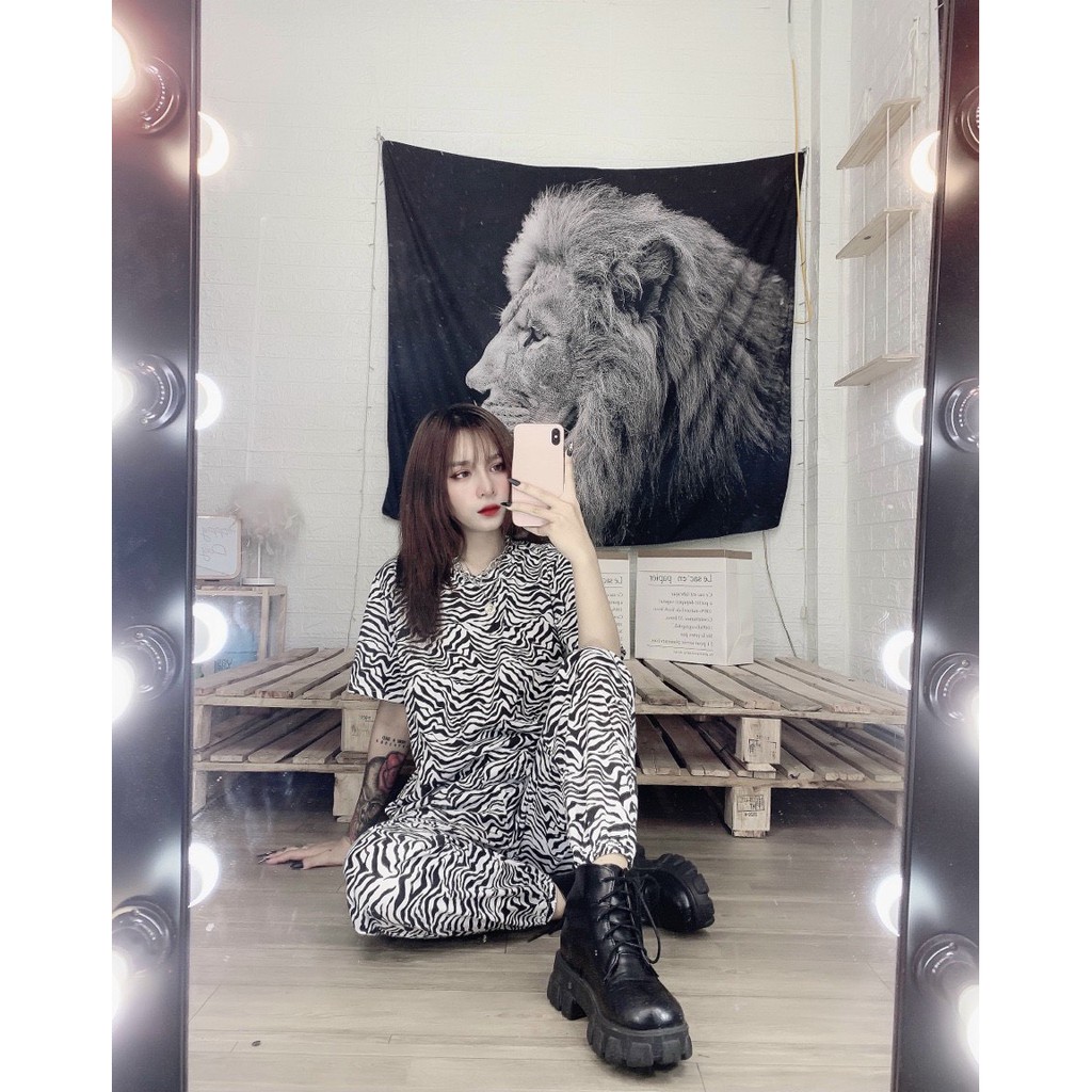 siêu xinh set bộ áo thun form rộng kèm quần dài jogger cá tính