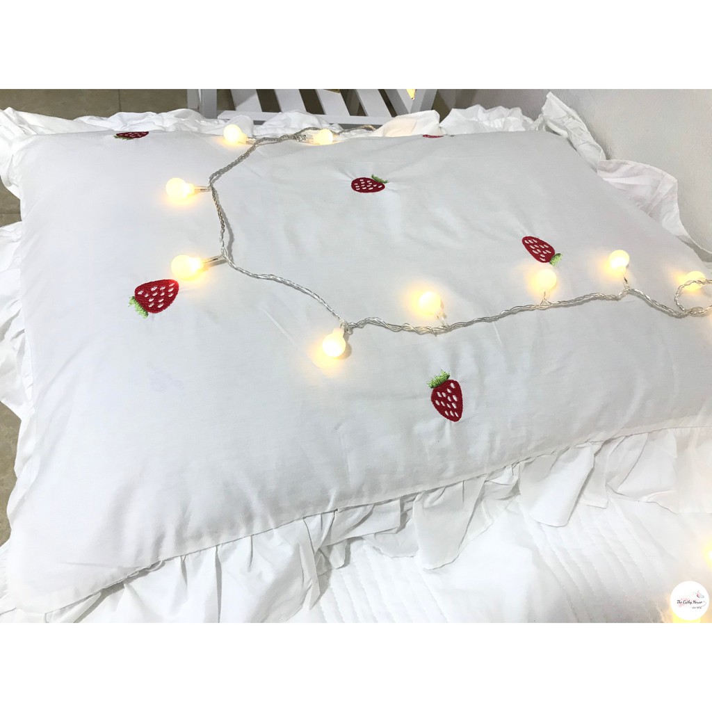 Vỏ gối chất liệu 100% cotton họa tiết thêu hoa văn