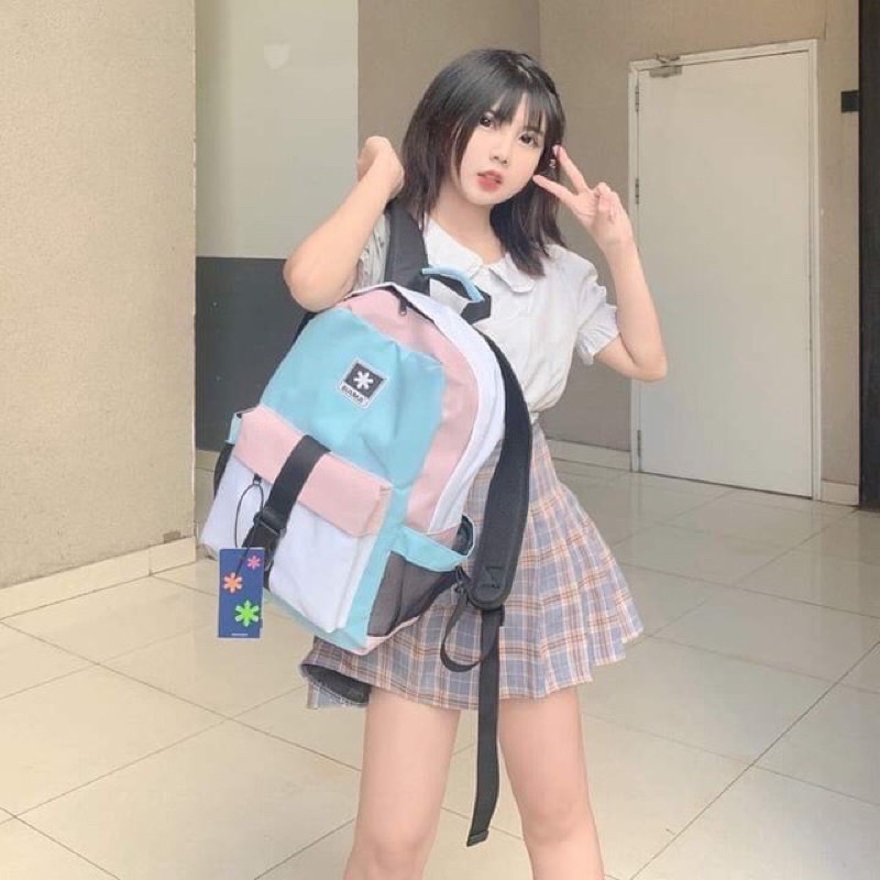 Cặp xinh đi học