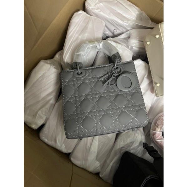 Túi đi ô size 20 bản 5 ô full tag đồng màu dây đeo bản to vỡ hộp