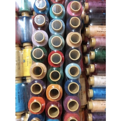 Lốc Gồm 10 Cuộn Chỉ May Loại Nhỏ Chiều Dài Cỡ 400m Nhiều Màu Khác Nhau Giao Hàng Ngẫu Nhiên