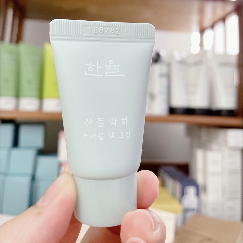 Gel dưỡng cho da dầu Hanyul